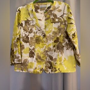 Alfred Dunner jacket with buttons. Size 12 petite